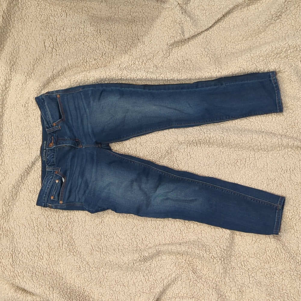 Ankle cut skinny jeans